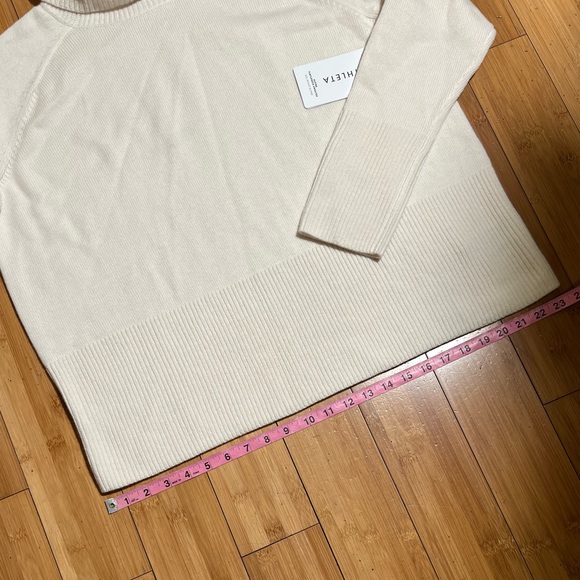🎁NWT Athleta Alpine Turtleneck Sweater Size M - Picture 8 of 14
